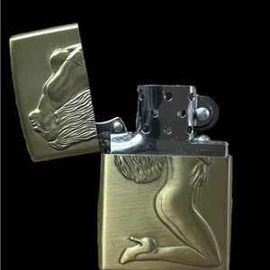 Vintage lighter - Girl